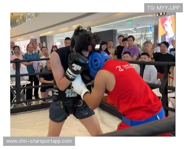 网红拳击赛开打！两位千万粉丝博主拳台互殴